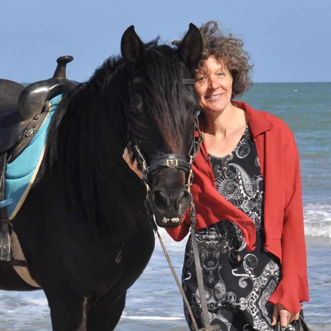 Mit Pferden in Djerba am Strand